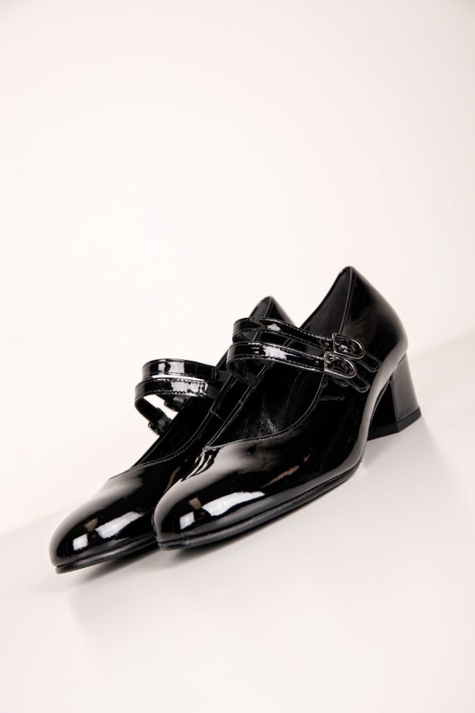 Black shoes with a heel