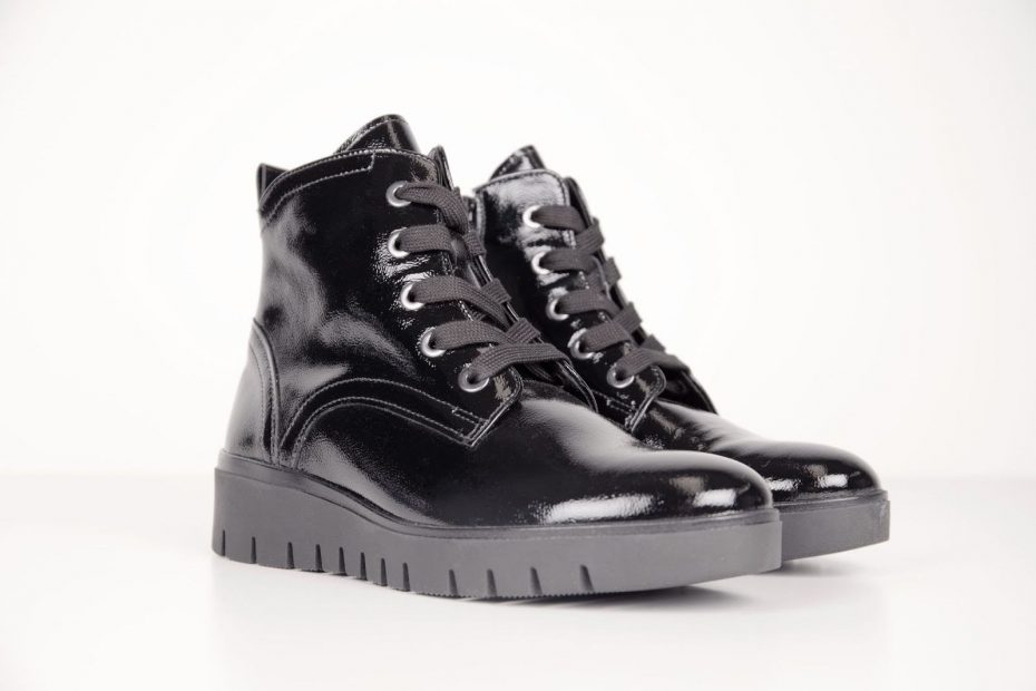 How to clean patent leather boots. Gabor black patent leather boots