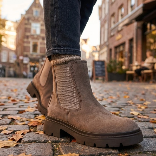 How Should Chelsea Boots Fit? A Complete Comfort Guide
