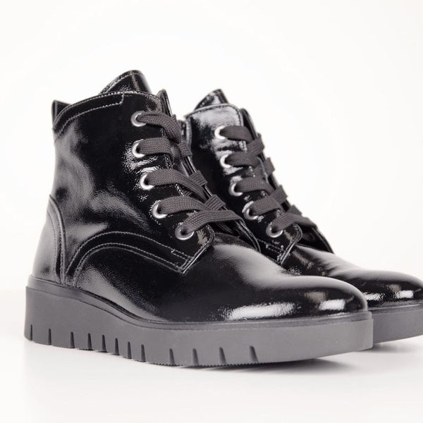 How to clean patent leather boots. Gabor black patent leather boots