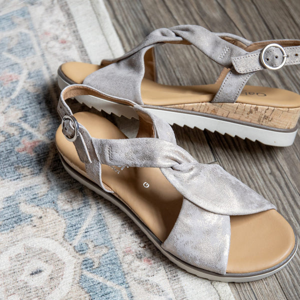 How to style peep toe sandals now