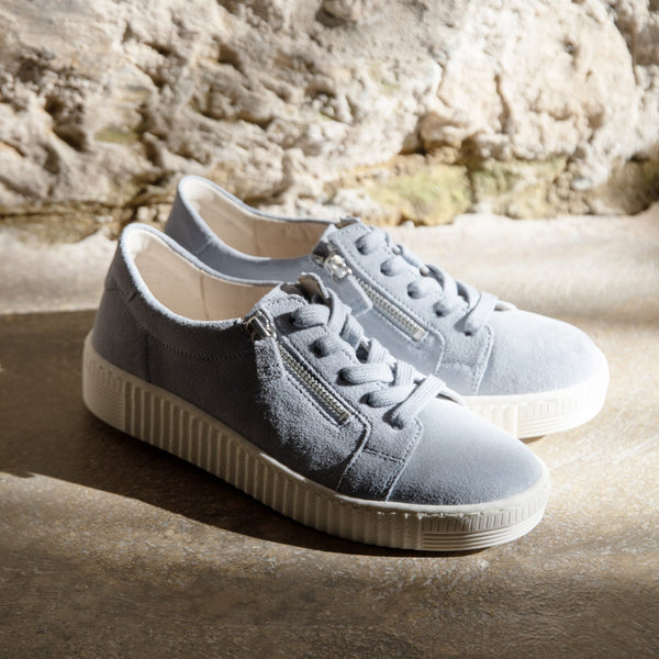 The Best Trainers for April: From Day Plans to Golden Hour