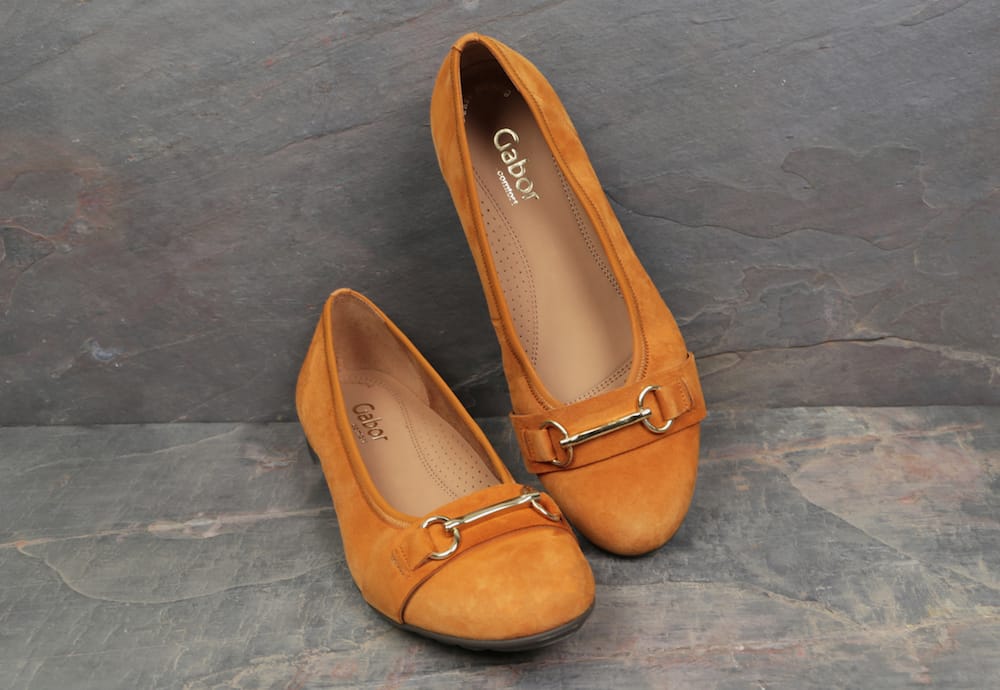 how to break in leather shoes