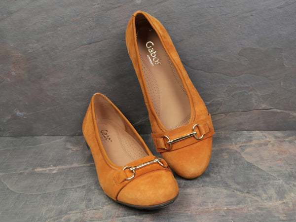 how to break in leather shoes