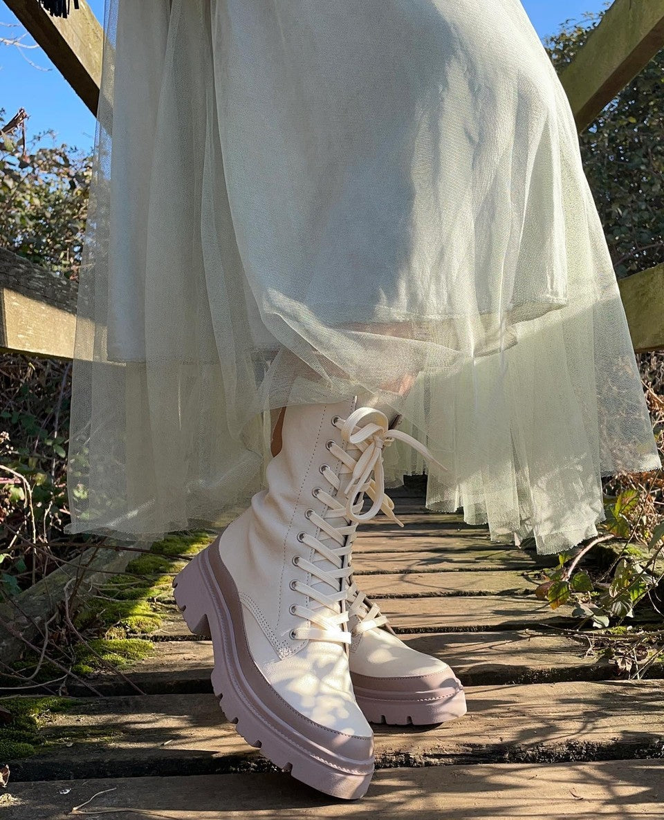 Stay Warm And Fashionable: The Best Boots For Cold Weather