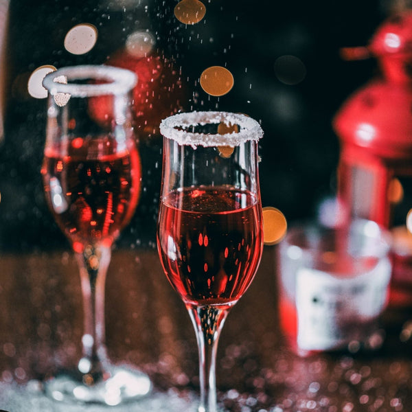 CHRISTMAS COCKTAIL RECIPES YOU NEED TO TRY
