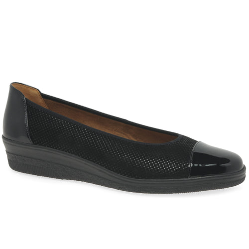 Petunia Womens Accent Low Heeled Pumps