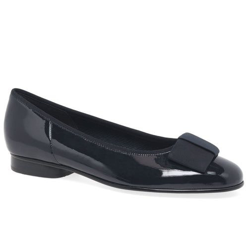Assist Womens Bow Trim Ballerina Flats